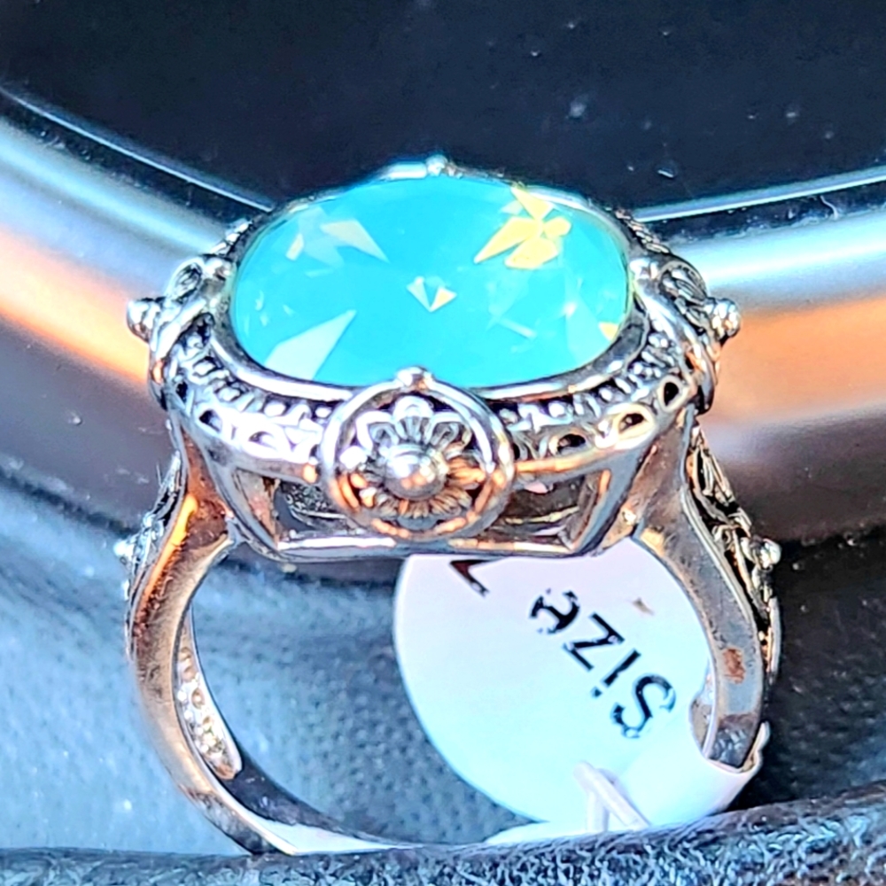 Ava Ro Ornate Sterling Silver  Ring (size 7) NWT